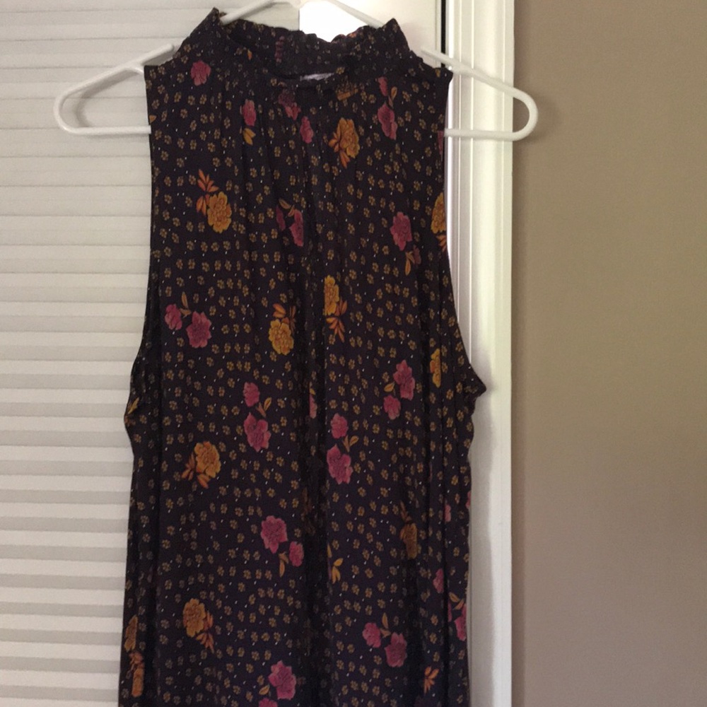 Sleeveless blouse